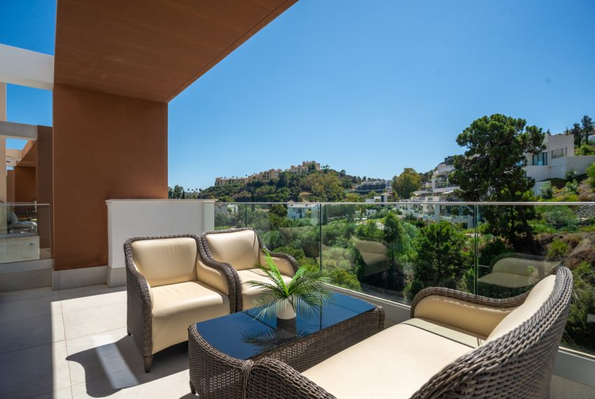R4503271-Apartment-For-Sale-La-Quinta-Penthouse-3-Beds-105-Built
