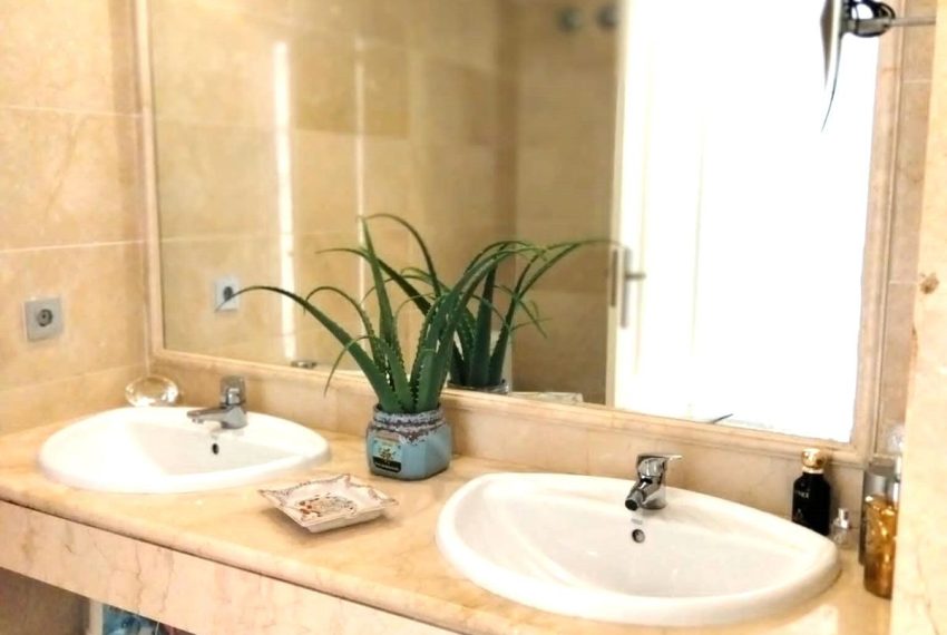 R4505212-Townhouse-For-Sale-Puerto-Banus-Semi-Detached-5-Beds-320-Built-13