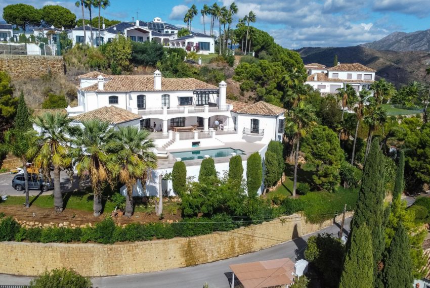 R4553320-Villa-For-Sale-Benahavis-Detached-5-Beds-844-Built-3
