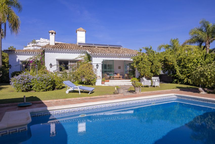 R4559095-Villa-For-Sale-Guadalmina-Alta-Detached-4-Beds-394-Built-6