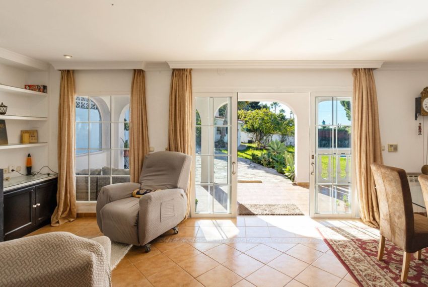 R4562911-Villa-For-Sale-Marbella-Detached-3-Beds-256-Built-5