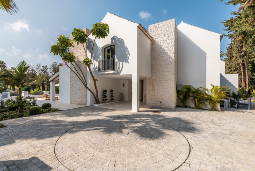 R4564345-Villa-For-Sale-Nueva-Andalucia-Detached-5-Beds-1257-Built-12