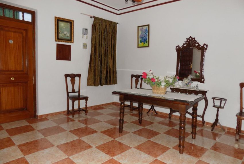 R4570456-Townhouse-For-Sale-Guaro-Terraced-5-Beds-191-Built-4
