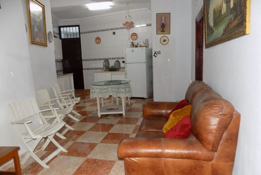 R4570456-Townhouse-For-Sale-Guaro-Terraced-5-Beds-191-Built-7