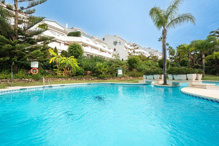 R4586530-Apartment-For-Sale-Elviria-Penthouse-Duplex-3-Beds-157-Built-1