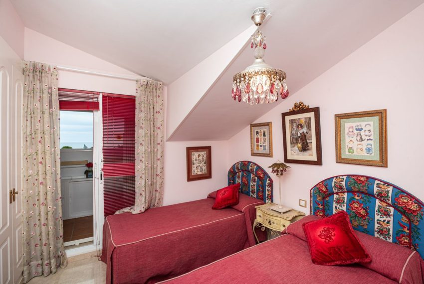 R4586530-Apartment-For-Sale-Elviria-Penthouse-Duplex-3-Beds-157-Built-13