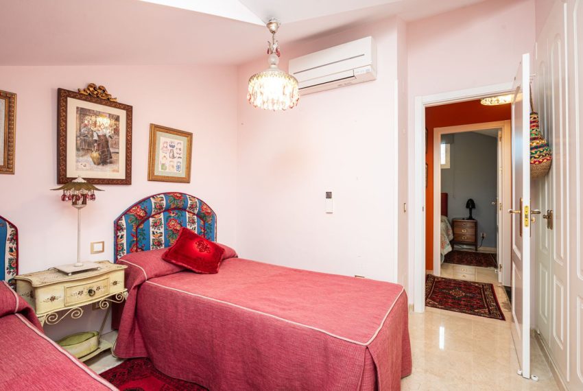 R4586530-Apartment-For-Sale-Elviria-Penthouse-Duplex-3-Beds-157-Built-14