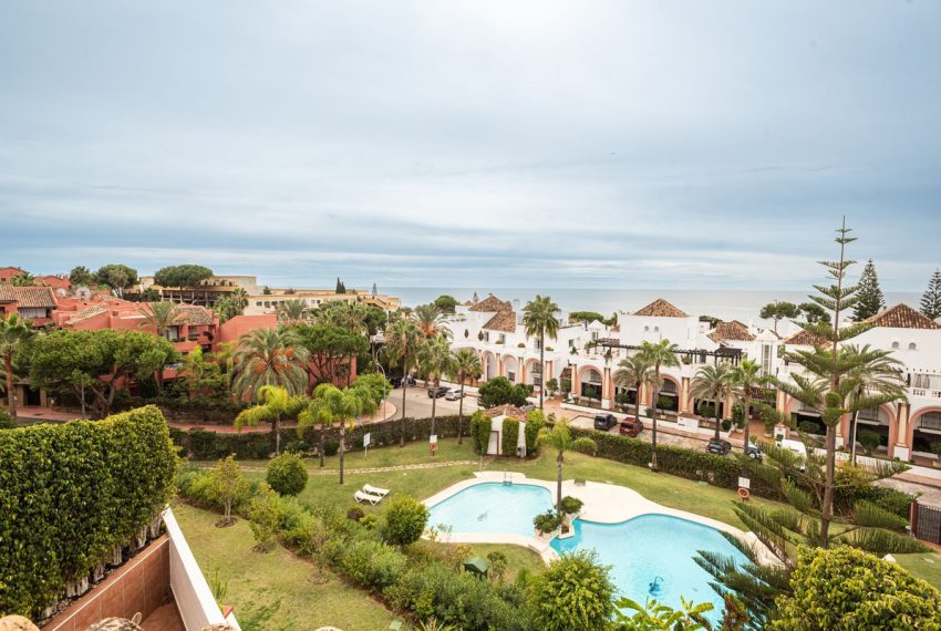 R4586530-Apartment-For-Sale-Elviria-Penthouse-Duplex-3-Beds-157-Built-16
