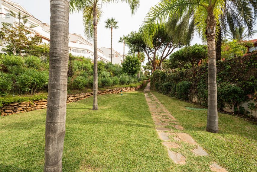 R4586530-Apartment-For-Sale-Elviria-Penthouse-Duplex-3-Beds-157-Built-4