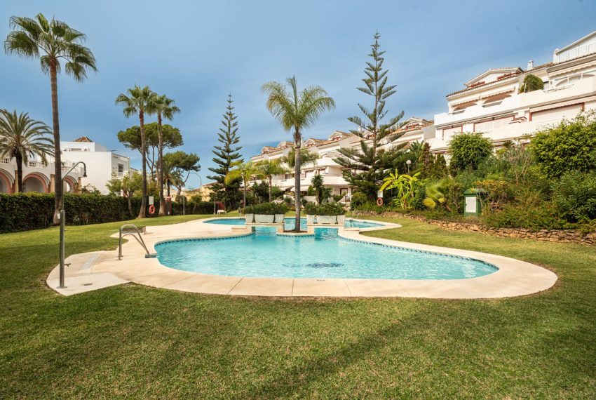 R4586530-Apartment-For-Sale-Elviria-Penthouse-Duplex-3-Beds-157-Built-5