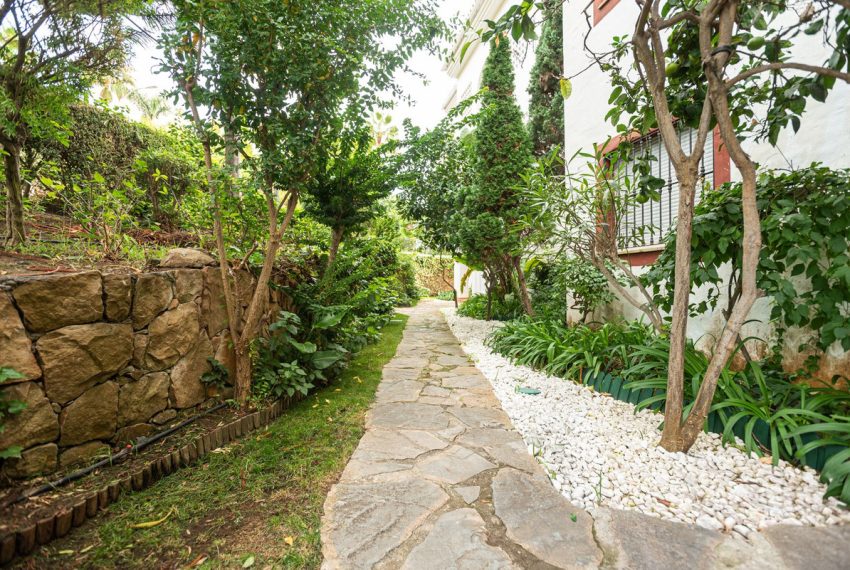 R4586530-Apartment-For-Sale-Elviria-Penthouse-Duplex-3-Beds-157-Built-7