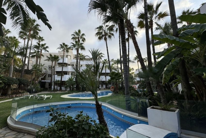 R4594597-Apartment-For-Sale-Nueva-Andalucia-Middle-Floor-3-Beds-160-Built-2