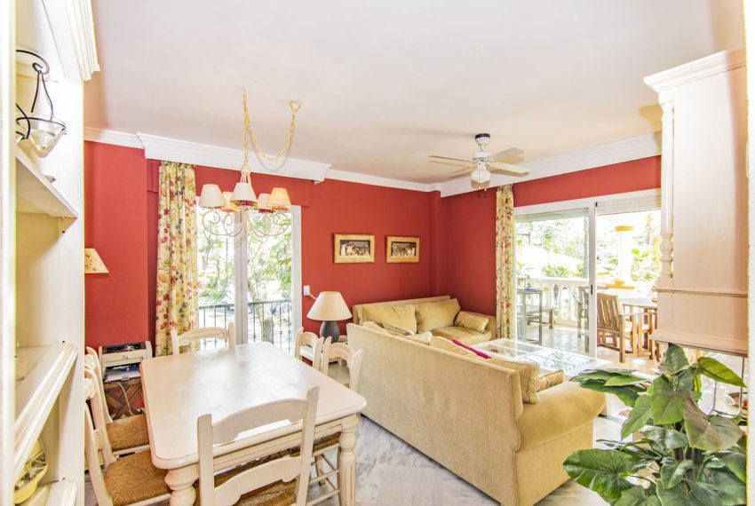 R4599880-Apartment-For-Sale-Nueva-Andalucia-Middle-Floor-3-Beds-117-Built-1