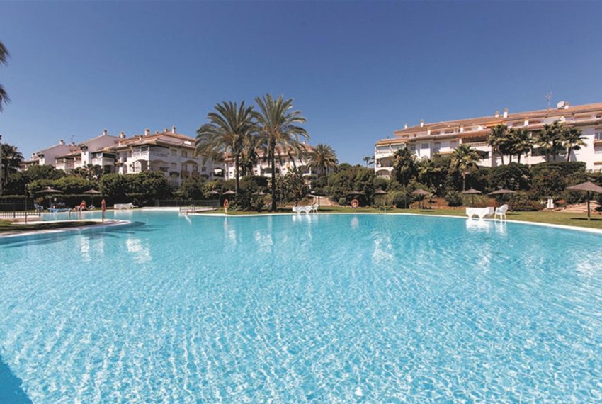 R4599880-Apartment-For-Sale-Nueva-Andalucia-Middle-Floor-3-Beds-117-Built-11