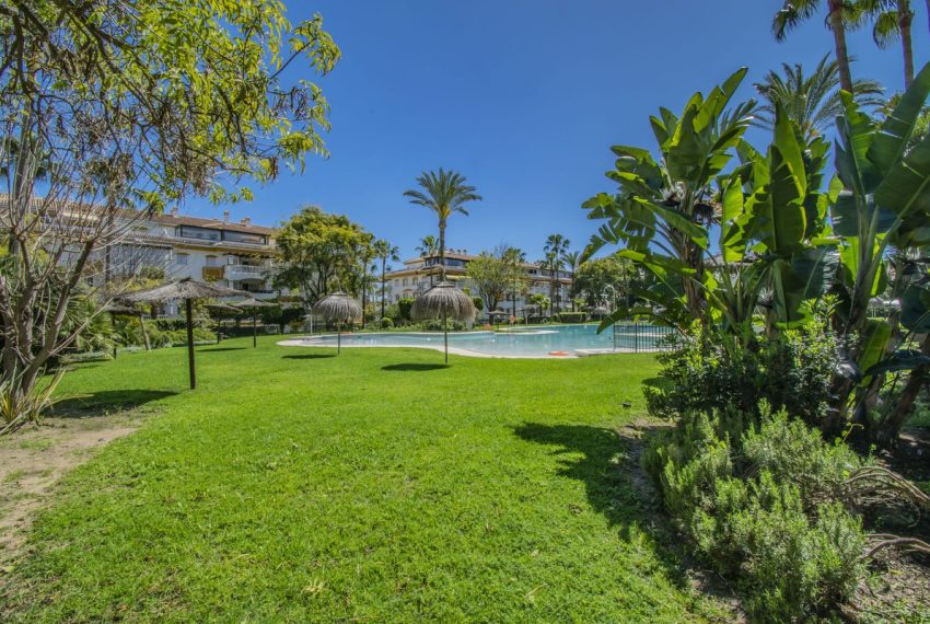 R4599880-Apartment-For-Sale-Nueva-Andalucia-Middle-Floor-3-Beds-117-Built-18