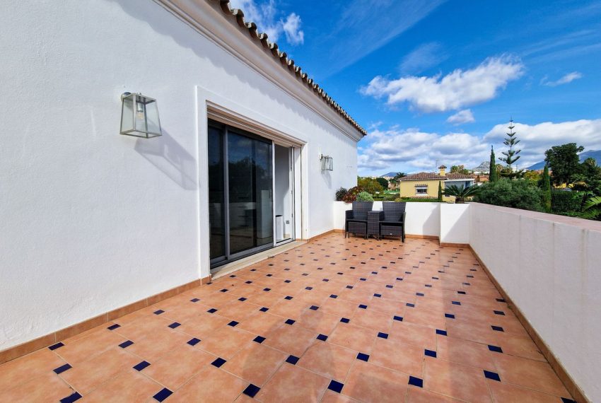 R4623697-Villa-For-Sale-El-Paraiso-Detached-6-Beds-390-Built-10