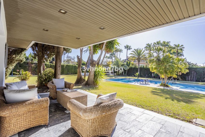 R4631692-Villa-For-Sale-Guadalmina-Baja-Detached-11-Beds-1454-Built-1