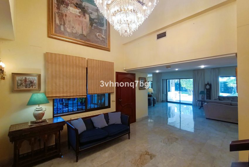 R4631692-Villa-For-Sale-Guadalmina-Baja-Detached-11-Beds-1454-Built-16