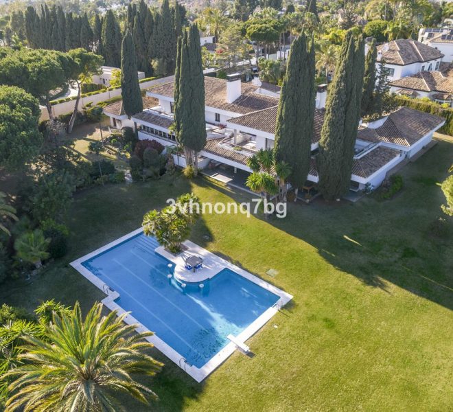 R4631692-Image 1-Detached - 11 Beds - 1454 Built