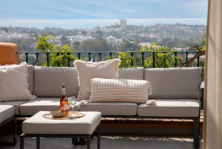 R4633057-Apartment-For-Sale-Nueva-Andalucia-Penthouse-3-Beds-155-Built
