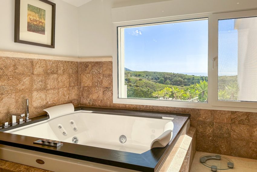 R4645822-Villa-For-Sale-Mijas-Detached-7-Beds-461-Built-12