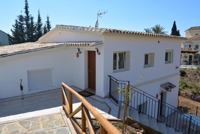 R4653064-Villa-For-Sale-El-Rosario-Detached-4-Beds-194-Built