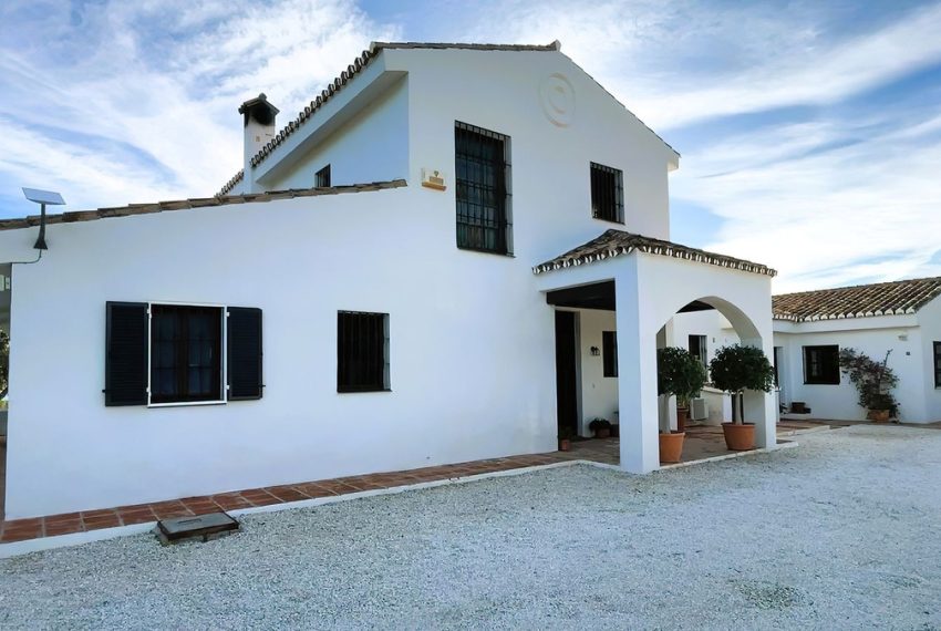 R4655803-Villa-For-Sale-La-Cala-de-Mijas-Detached-4-Beds-385-Built-1
