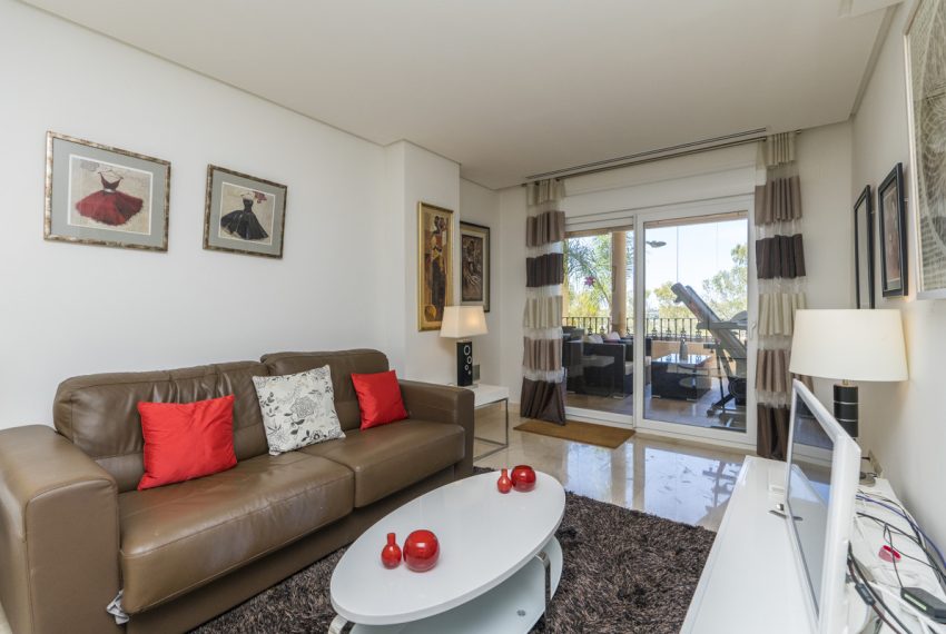R4673671-Apartment-For-Sale-Nueva-Andalucia-Ground-Floor-1-Beds-90-Built-6
