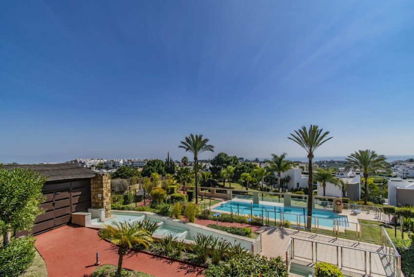 R4674475-Apartment-For-Sale-New-Golden-Mile-Penthouse-3-Beds-132-Built-1