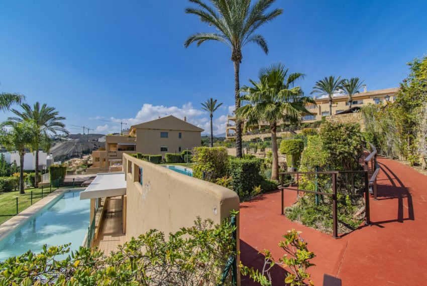 R4674475-Apartment-For-Sale-New-Golden-Mile-Penthouse-3-Beds-132-Built-11