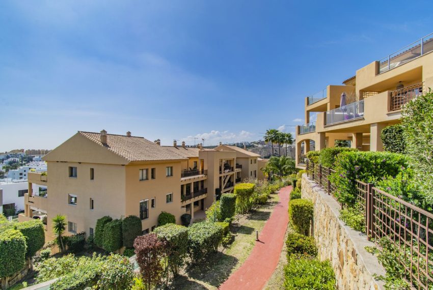 R4674475-Apartment-For-Sale-New-Golden-Mile-Penthouse-3-Beds-132-Built-18
