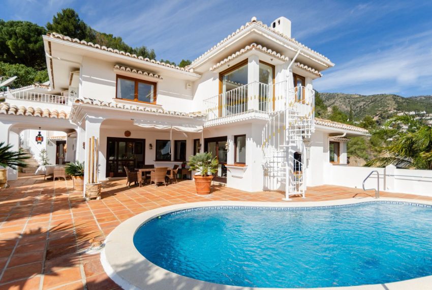 R4677004-Villa-For-Sale-Mijas-Detached-5-Beds-274-Built-1