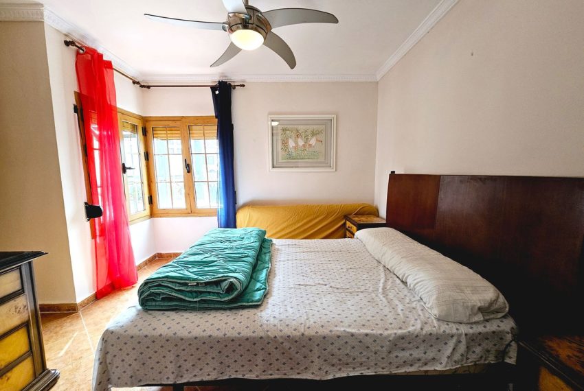 R4690084-Villa-For-Sale-Sierra-Blanca-Detached-3-Beds-166-Built-14