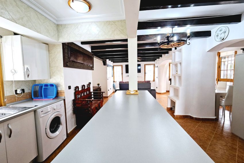 R4690084-Villa-For-Sale-Sierra-Blanca-Detached-3-Beds-166-Built-7