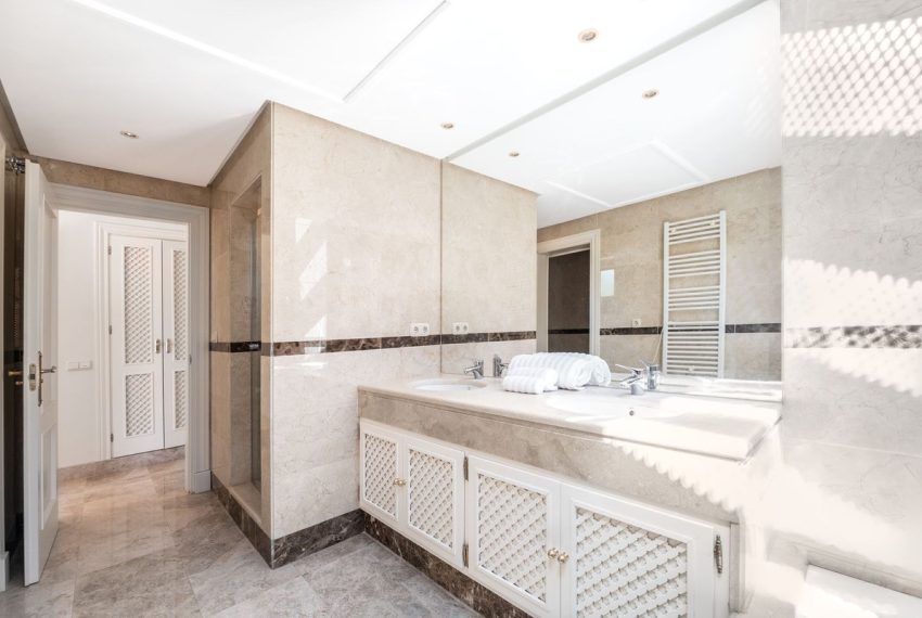 R4690954-Apartment-For-Sale-Nueva-Andalucia-Penthouse-Duplex-2-Beds-165-Built-14