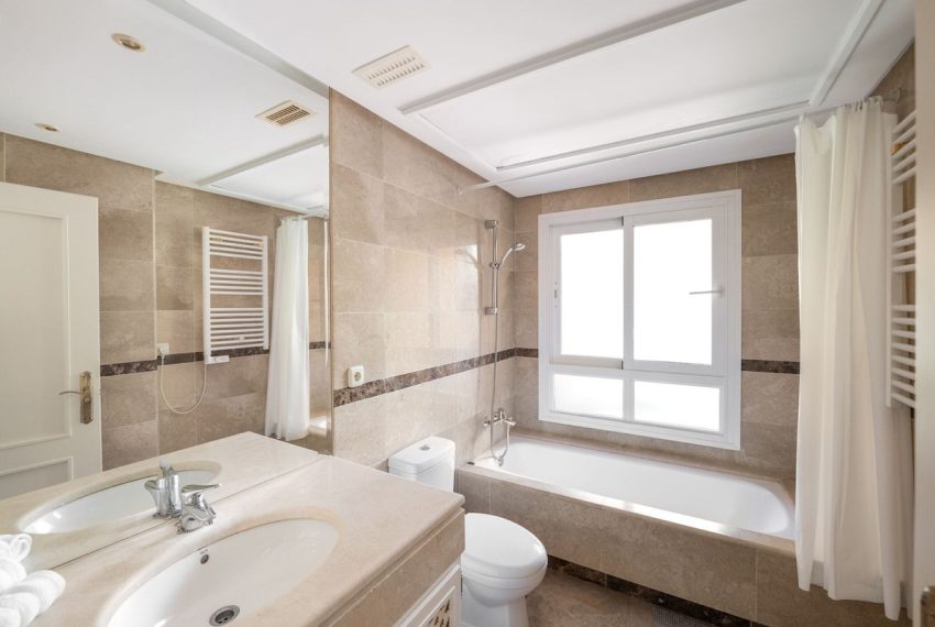 R4690954-Apartment-For-Sale-Nueva-Andalucia-Penthouse-Duplex-2-Beds-165-Built-16