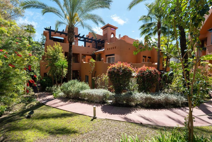 R4690954-Apartment-For-Sale-Nueva-Andalucia-Penthouse-Duplex-2-Beds-165-Built
