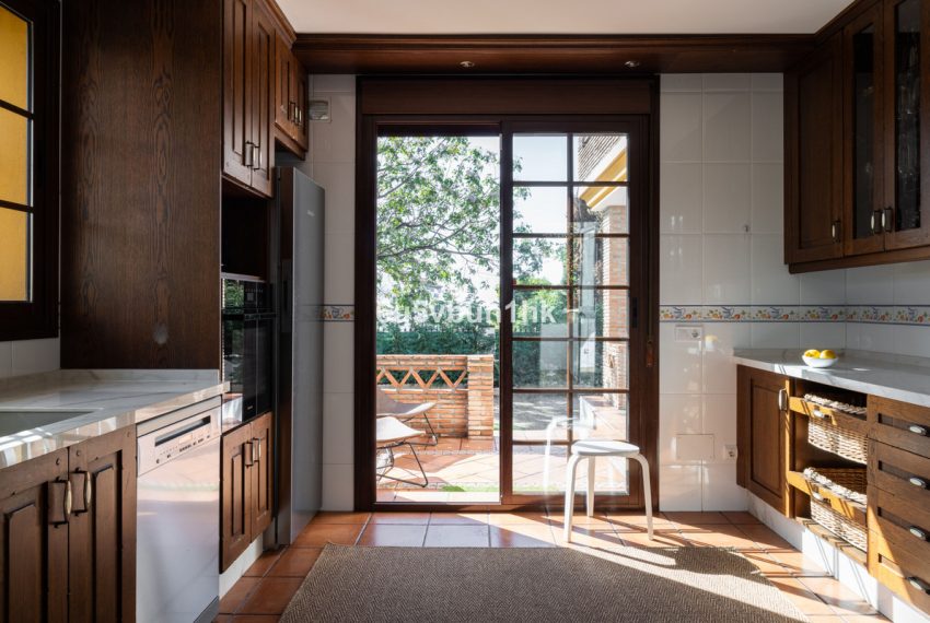R4696213-Villa-For-Sale-San-Pedro-de-Alcantara-Detached-4-Beds-490-Built-9