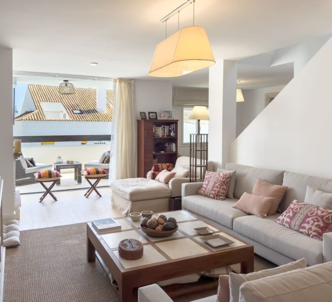R4709554-Image 1-Penthouse Duplex - 5 Beds - 190 Built