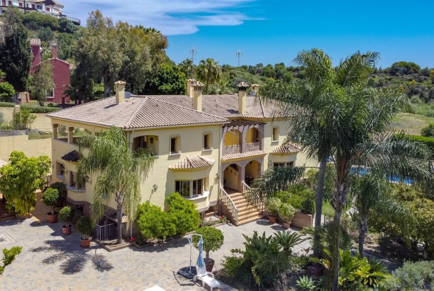 R4721041-Villa-For-Sale-Benahavis-Detached-10-Beds-1044-Built-3