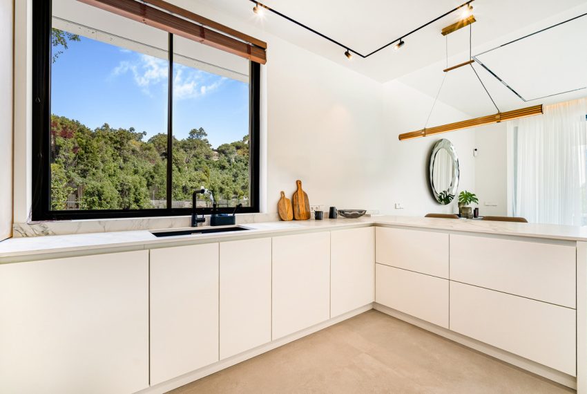 R4733845-Villa-For-Sale-The-Golden-Mile-Detached-5-Beds-813-Built-10