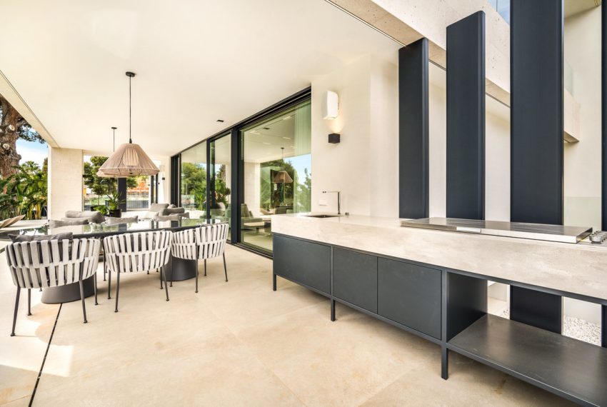 R4733845-Villa-For-Sale-The-Golden-Mile-Detached-5-Beds-813-Built-15