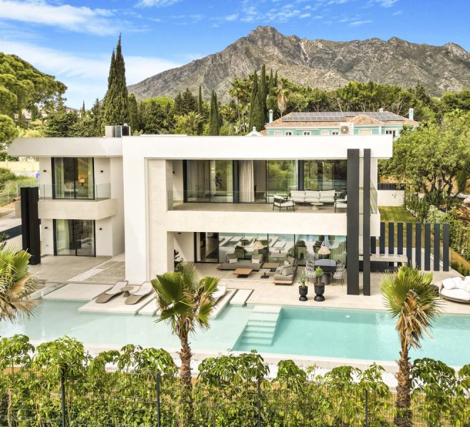 R4733845-Image 1-Detached - 5 Beds - 813 Built