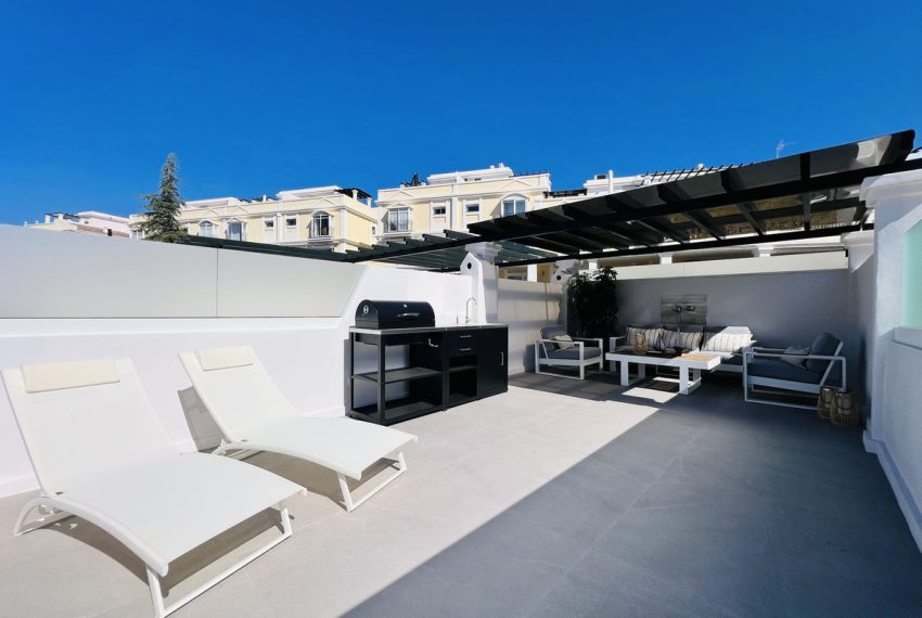 R4744153-Townhouse-For-Sale-Nueva-Andalucia-Terraced-2-Beds-175-Built-1