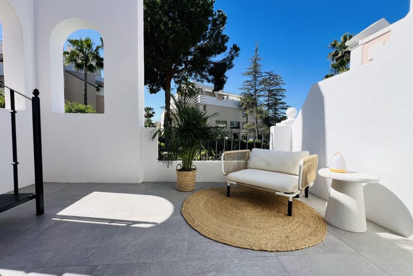 R4744153-Townhouse-For-Sale-Nueva-Andalucia-Terraced-2-Beds-175-Built-16