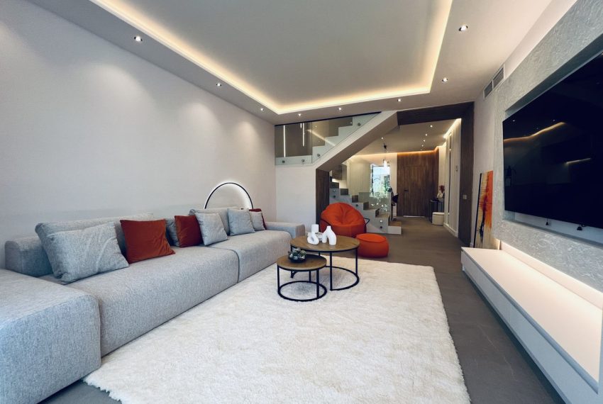 R4744153-Townhouse-For-Sale-Nueva-Andalucia-Terraced-2-Beds-175-Built-5
