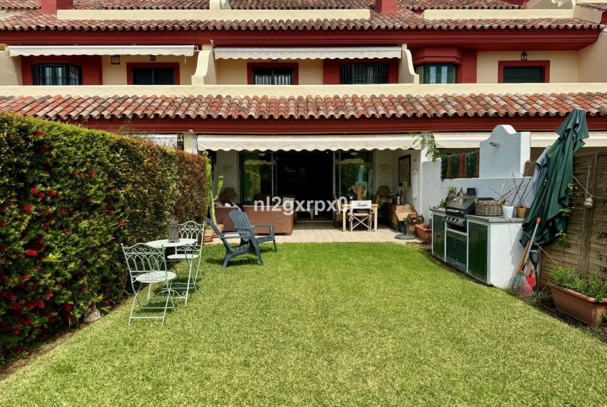 R4746682-Townhouse-For-Sale-The-Golden-Mile-Terraced-5-Beds-305-Built-1