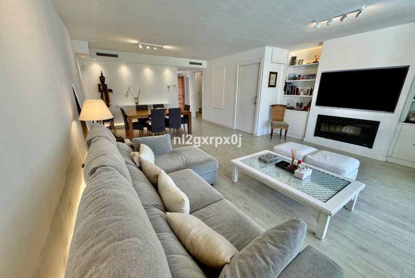R4746682-Townhouse-For-Sale-The-Golden-Mile-Terraced-5-Beds-305-Built-14