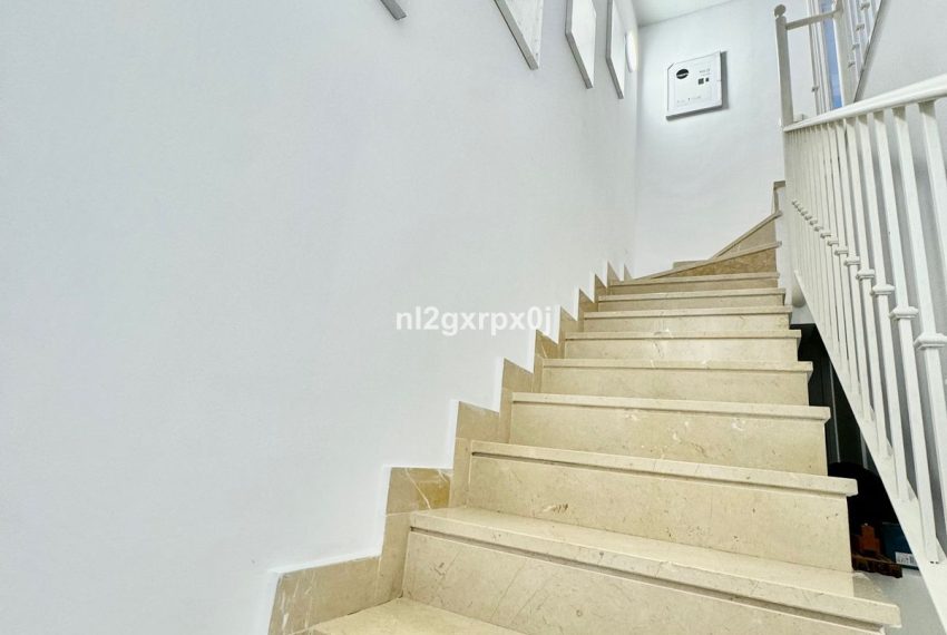 R4746682-Townhouse-For-Sale-The-Golden-Mile-Terraced-5-Beds-305-Built-16