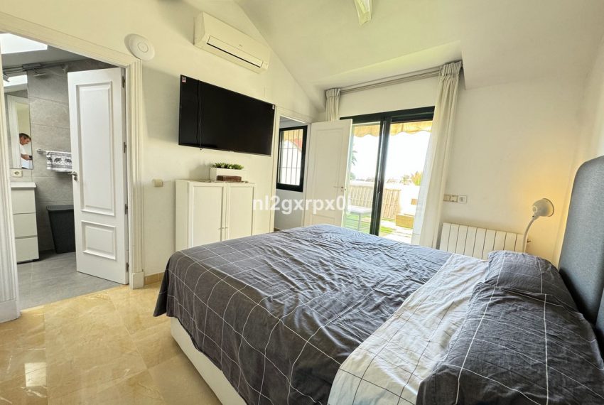 R4746682-Townhouse-For-Sale-The-Golden-Mile-Terraced-5-Beds-305-Built-17